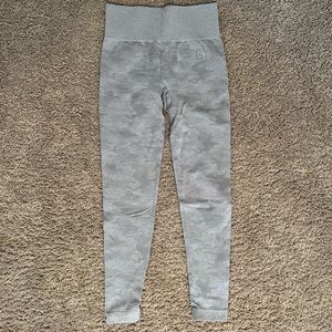 Gymshark X Whitney Simmons Camo Seamless Size Small